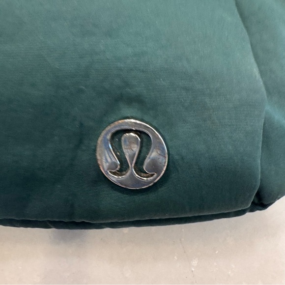 Lululemon City Essentials Multi-Pocket Belt Bag Everglade Green - Picture 4 of 14